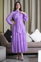 فستان ميدي شيفون بياقة عالية برباط لون موف فاتح