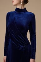 فستان كحلي طويل مخمل