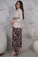 فستان أنيق بتفصيل بلايزر