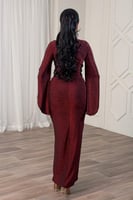 فستان ميدي بأكمام كيب لون أحمر