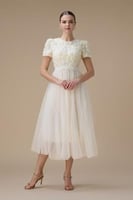 فستان ميدي سكري بتطريز ورد