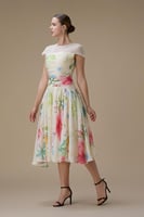 فستان قصير مورد بأكمام قصيرة