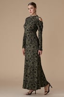 فستان ذهبي طويل لامع