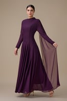 فستان طويل بنفسجي بوشاح كتف