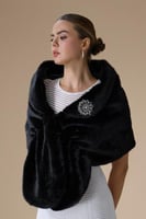 شال فرو لون اسود