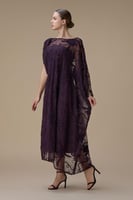 فستان موف دانتيل واسع بقصة كاب