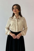 قميص سادة بأزارير مخفية لون بيج