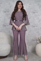 طقم بلوزة وبنطلون بليسيه بحزام عالخصر