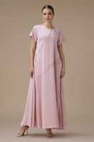 جلابية طويلة وردي فاتح بقصة واسعة