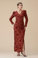 فستان برتقالي طويل مخمل