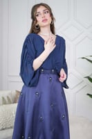 فستان طويل درابيه مزين بالؤلؤ لون كحلي