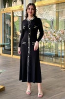 فستان ميدي بحياكة مضلعة مزين بأزرار لون موف