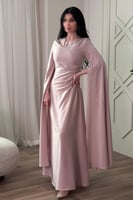 فستان ماكسي كيب بفتحة على الصدر لون وردي