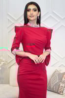 فستان ماكسي بأكتاف وفتحه من الأمام لون احمر