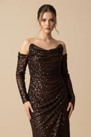 فستان طويل لون بني ترتر بقصة أنيقة