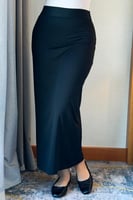 تنورة ماكسي ضيقة لون اسود