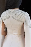 فستان ماكسي كيب مزين بالفصوص