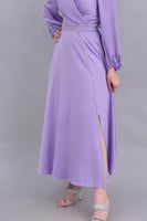 فستان من الساتان مطرز بكريستال لون موف