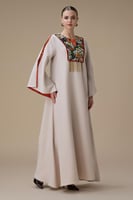 جلابية طويلة بيج بتطريز انيق ملون