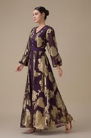 فستان بنفسجي طويل مشجر