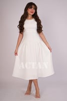 فستان ميدي بكسرات على الخصر لون سكري