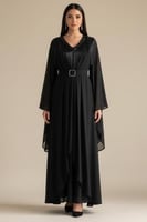 فستان بتصميم مقسم مطرز بحجر الراين وخرز السيلان لو...