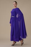 فستان طويل بنفسجي مع شال جانبي