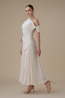 فستان طويل بيج بيليسه بكتف واحد