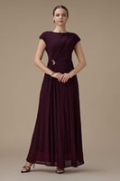 فستان طويل بنفسجي بتفصيلية جانبية