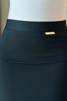 تنورة ميدي بقصة ضيقة لون اسود