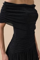 فستان اسود طويل أوف شولدر درابيه