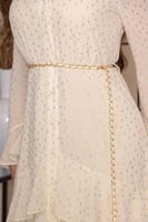 فستان ميدي بطبقات منقط بالذهبي