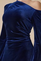 فستان سهرة كحلي طويل أوف شولدر