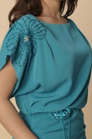 فستان ماكسي بكتف مزين بورد لون ازرق