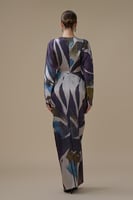 فستان بنفسجي طويل بقصة لف