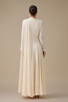 فستان طويل بيج بوشاح كتف