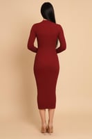 فستان ميدي شتوي بأكمام طويلة لون عنابي