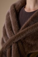 شال فرو قصير بني