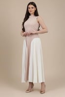 فستان ماكسي بكسرات لون بيج