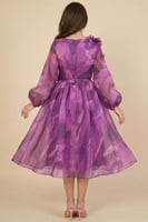 فستان اورجنزا مزين بأبلكية ورد لون بنفسجي