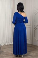 فستان ماكسي بتأثير ثنيات بكتف مكشوف