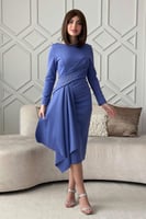 فستان ميدي درابيه مزين بالفصوص لون بنفسجي فاتح