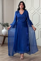 فستان قطعتين بثنيات ورداء لون ازرق