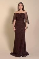 فستان طويل لون بني اوف شولدر