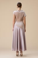 فستان بيج طويل أنيق مخمل