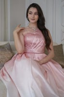 فستان اومبرية طويل درابيه بكسرات لون وردي