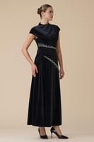 فستان اسود ماكسي مخمل