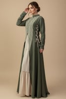 جلابية طويلة لون أخضر بتطريز تراثي