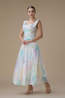 فستان طويل باستيل ناعم