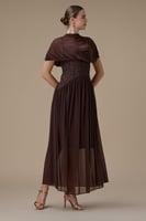 فستان طويل بني شيفون